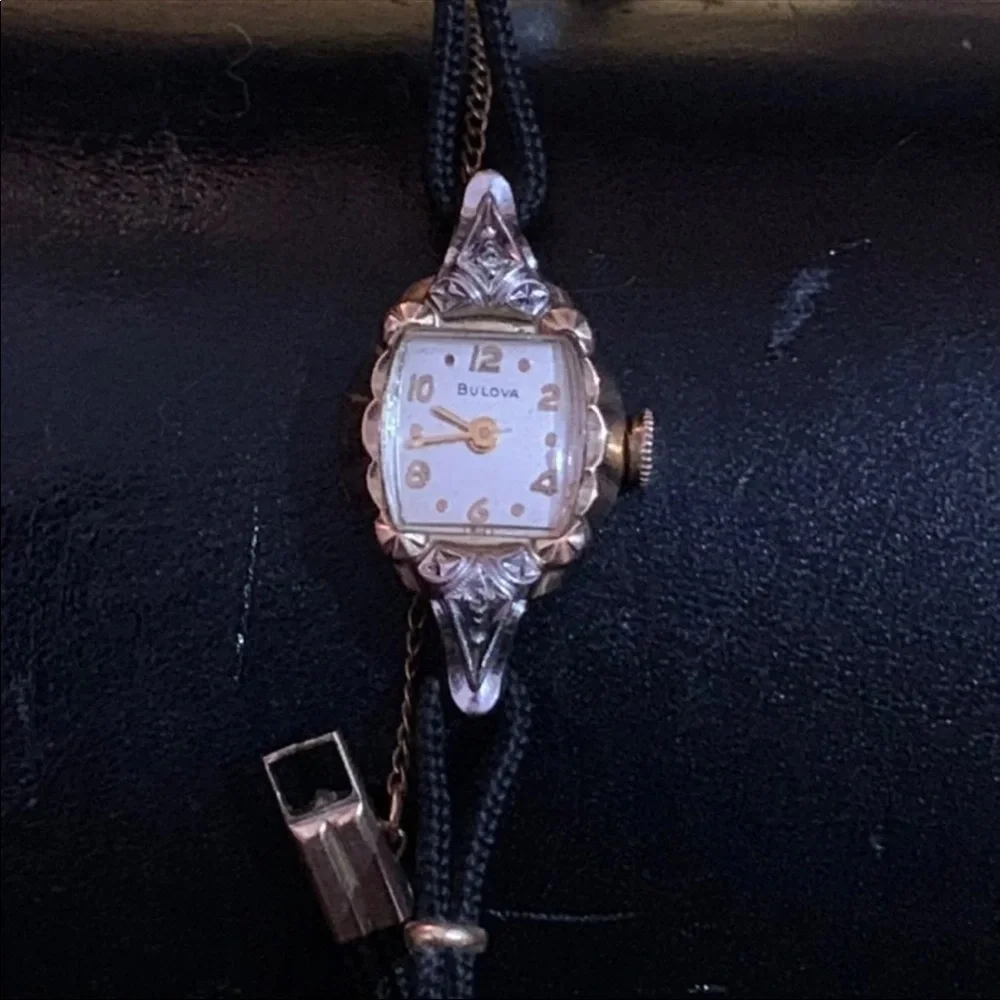 Bulova Vintage GOLD AND DIAMOND BULOVA LADIES WATCH VTG - Picture 2 of 8